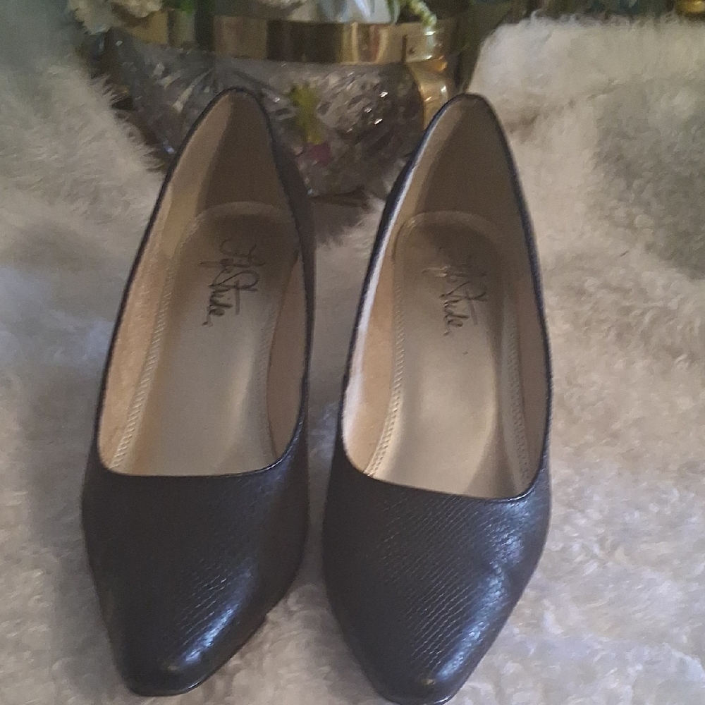 Elegant Black Textured Heels